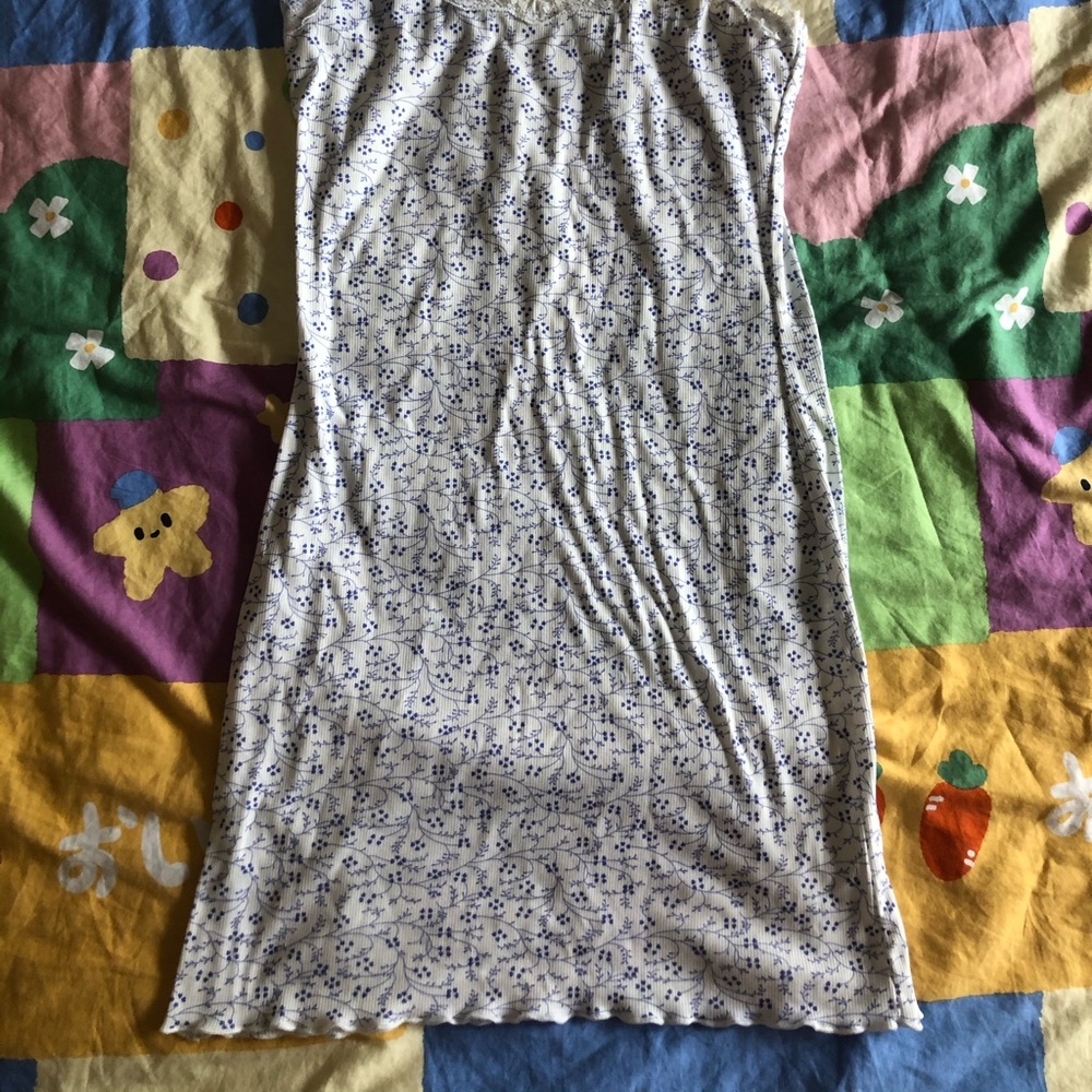 Flora Bodycon Lace Dress